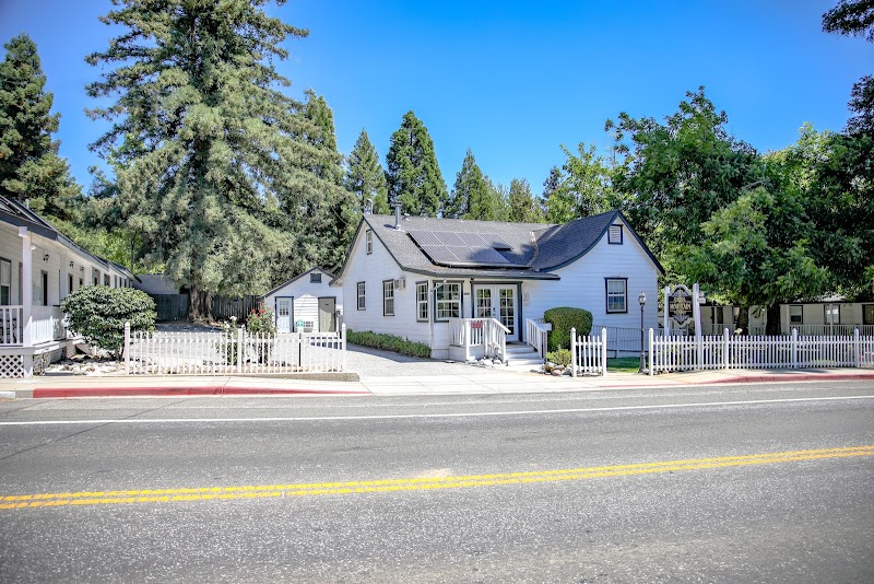 Sierra Mountain Inn - Event Venue in Grass Valley, California
