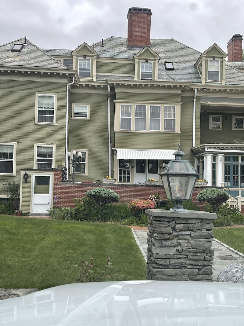 Edgewood Manor Inn Bed And Breakfast - Event Venue in Cranston, Rhode Island