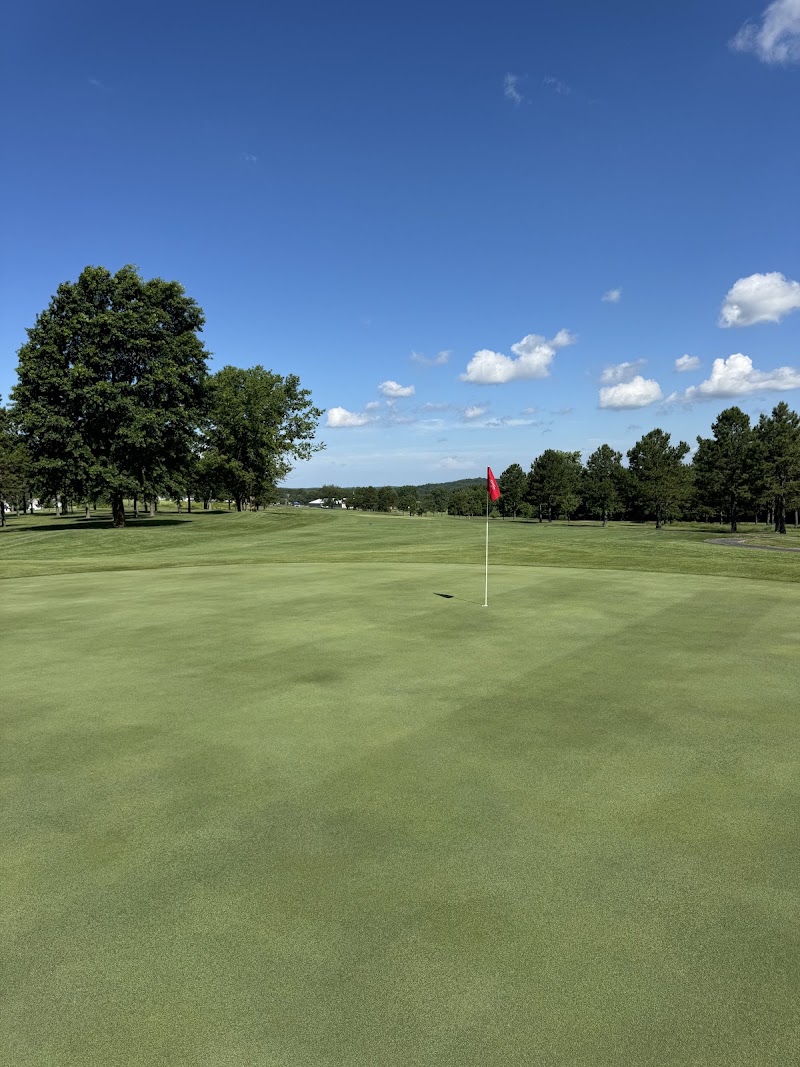 Ste Genevieve Golf Club - Event Venue in Ste. Genevieve, Missouri