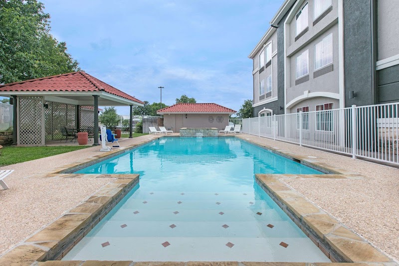 La Quinta Inn & Suites by Wyndham Fredericksburg - Event Venue in Fredericksburg, Texas