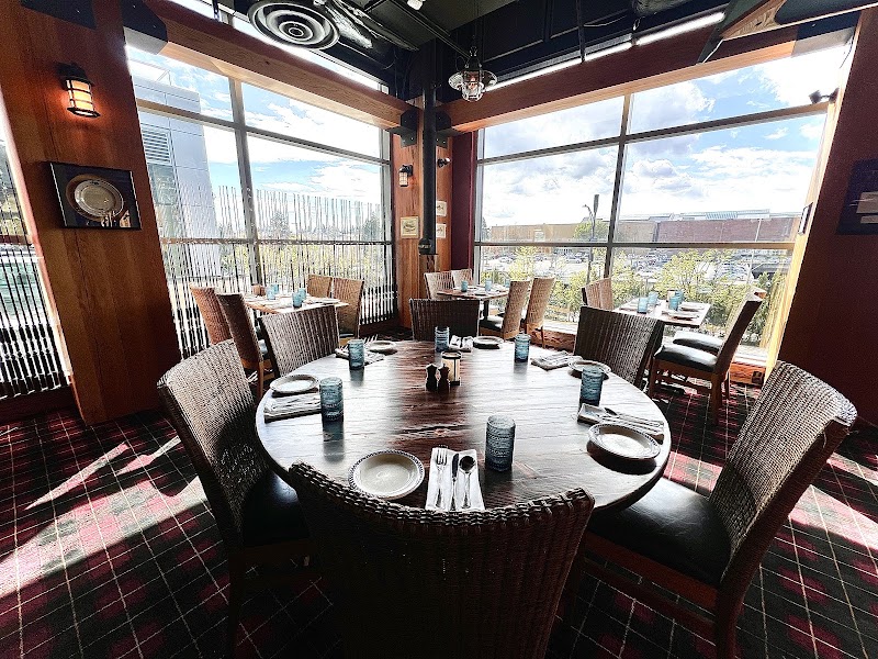 Duke’s Seafood Bellevue - Event Venue in Bellevue, Washington
