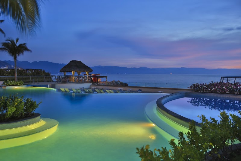 Sunset Plaza Beach Resort & Spa - Event Venue in Puerto Vallarta, Jal.