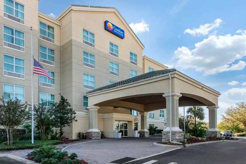 Comfort Inn & Suites Tavares North - Event Venue in Tavares, Florida