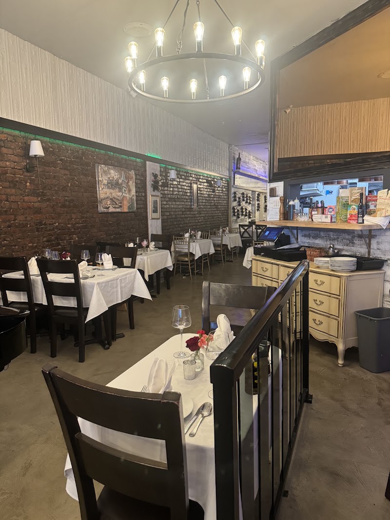 Pier 88 Boiling Seafood & Bar Lynnwood - Event Venue in Lynnwood, Washington