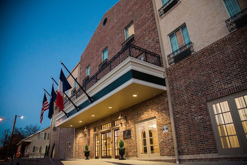 Chateau Saint Denis Hotel - Event Venue in Natchitoches, Louisiana