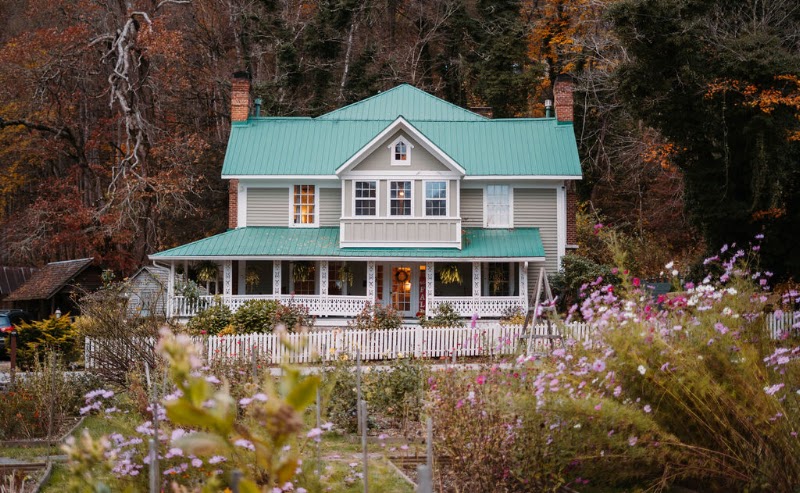 The Mast Farm Inn - Event Venue in Banner Elk, North Carolina