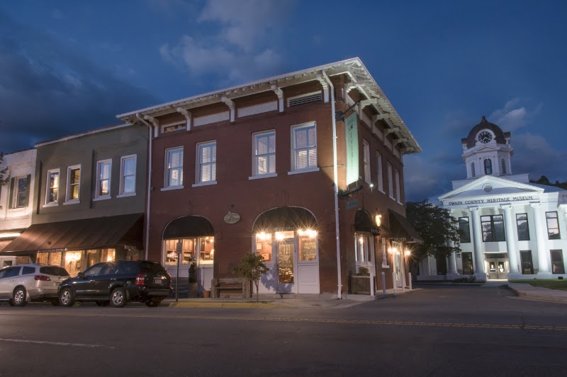 The Everett Hotel - Event Venue in Bryson City, North Carolina