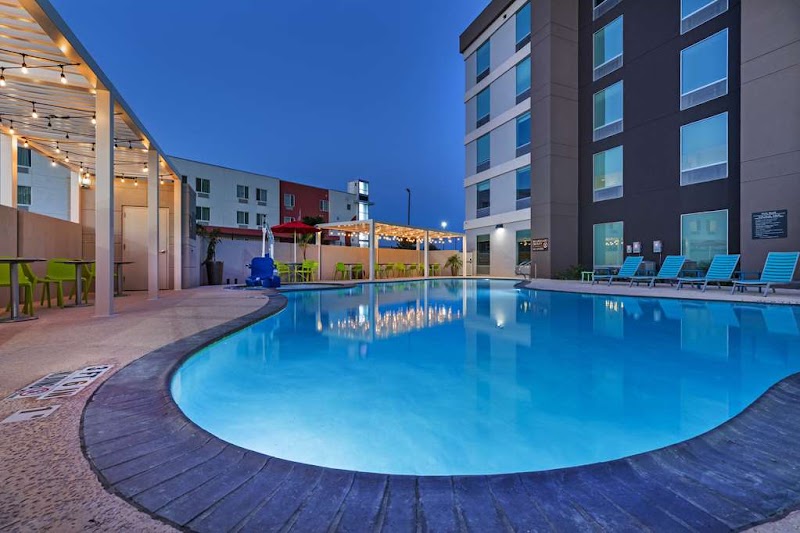 Tru by Hilton Laredo Airport - Event Venue in Laredo, Texas