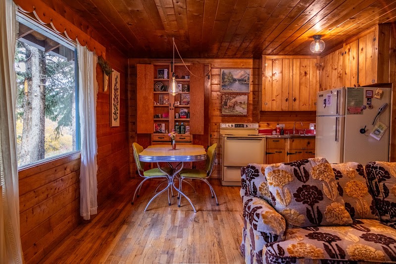 Flying Moon Cabins - Event Venue in Idaho Springs, Colorado