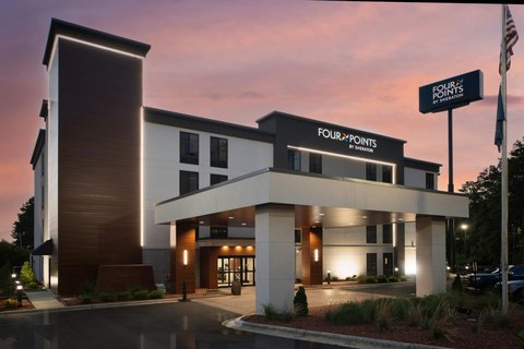 Four Points by Sheraton Fayetteville Fort Bragg - Event Venue in Fayetteville, North Carolina