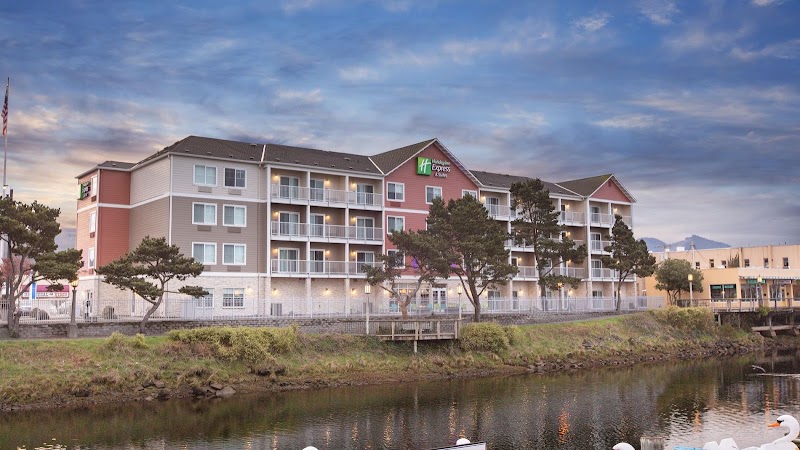 Holiday Inn Express & Suites Seaside-Convention Center - Event Venue in Seaside, Oregon