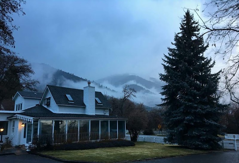 White House Inn Genoa - Event Venue in Genoa, Nevada