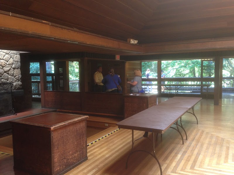 Sequoia Lodge - Event Venue in Oakland, California