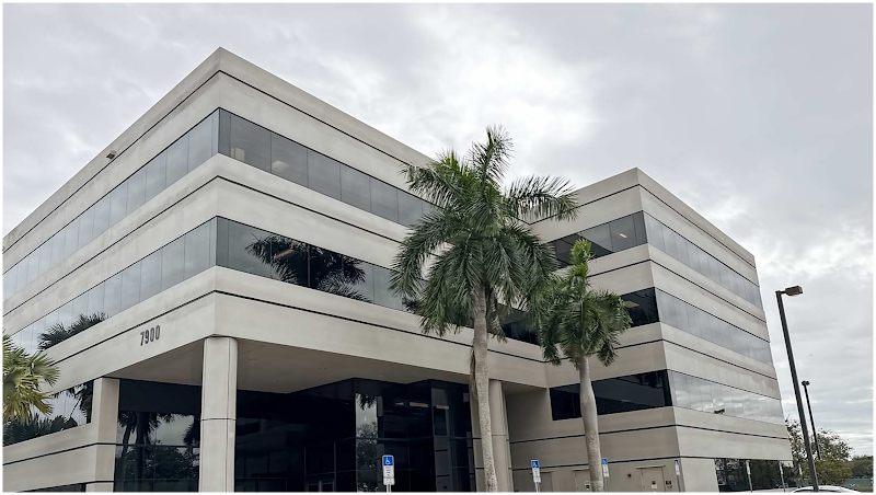 Regus - Miami Lakes - Miami Lakes West - Event Venue in Miami Lakes, Florida