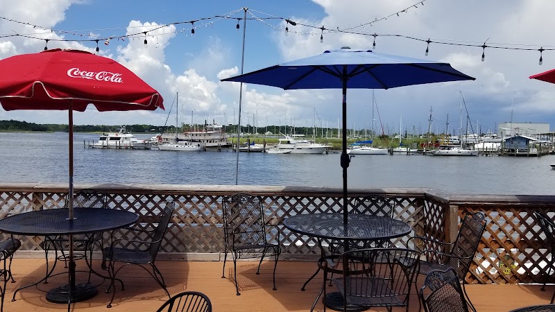 Grand Mariner | Restaurant & Marina - Event Venue in Mobile, Alabama