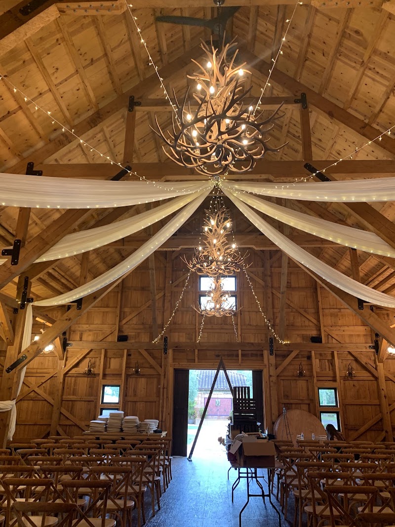 Mision Lago Estate - Event Venue in Thonotosassa, Florida