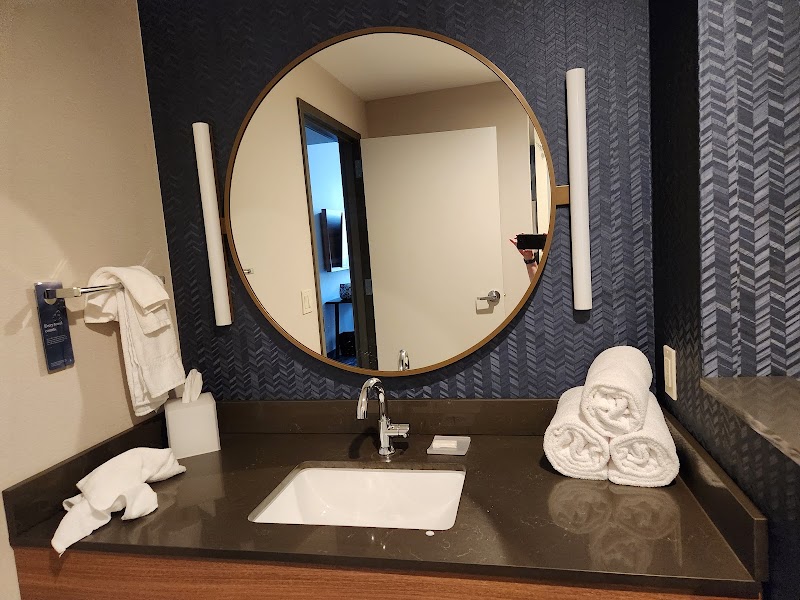 Fairfield by Marriott Inn & Suites Madison Historic Eagle Cotton Mill - Event Venue in Madison, Indiana