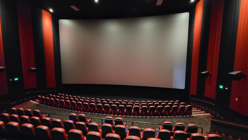 AMC Saratoga Springs 11 - Event Venue in Saratoga Springs, New York