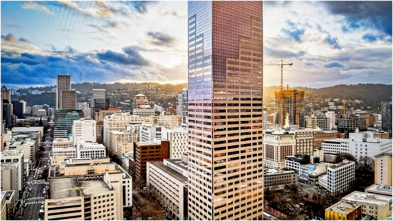 Regus - Portland - US Bancorp Tower - Event Venue in Portland, Oregon
