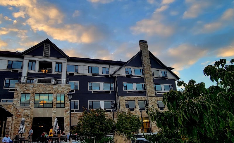 Cacapon Resort State Park Lodge - Event Venue in Berkeley Springs, West Virginia