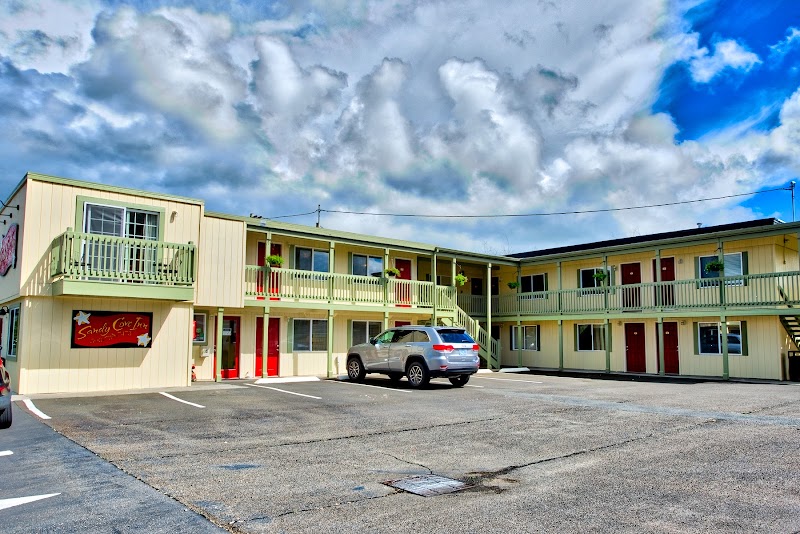 Sandy Cove Inn and Red Door Vacation Rentals - Event Venue in Seaside, Oregon